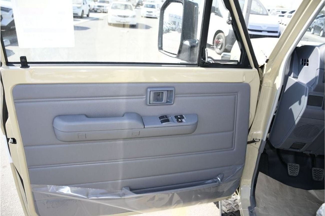 Toyota Land Cruiser 70 4.0L V6 78 Serice MT ( Ready Car )