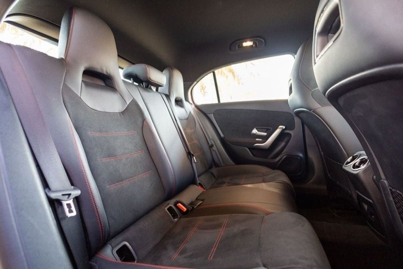 مرسيدس بنز A 180 Mercedes-Benz A180 2022 European Spec (Clean Tittle) under Warranty with Flexible Down-Payment.