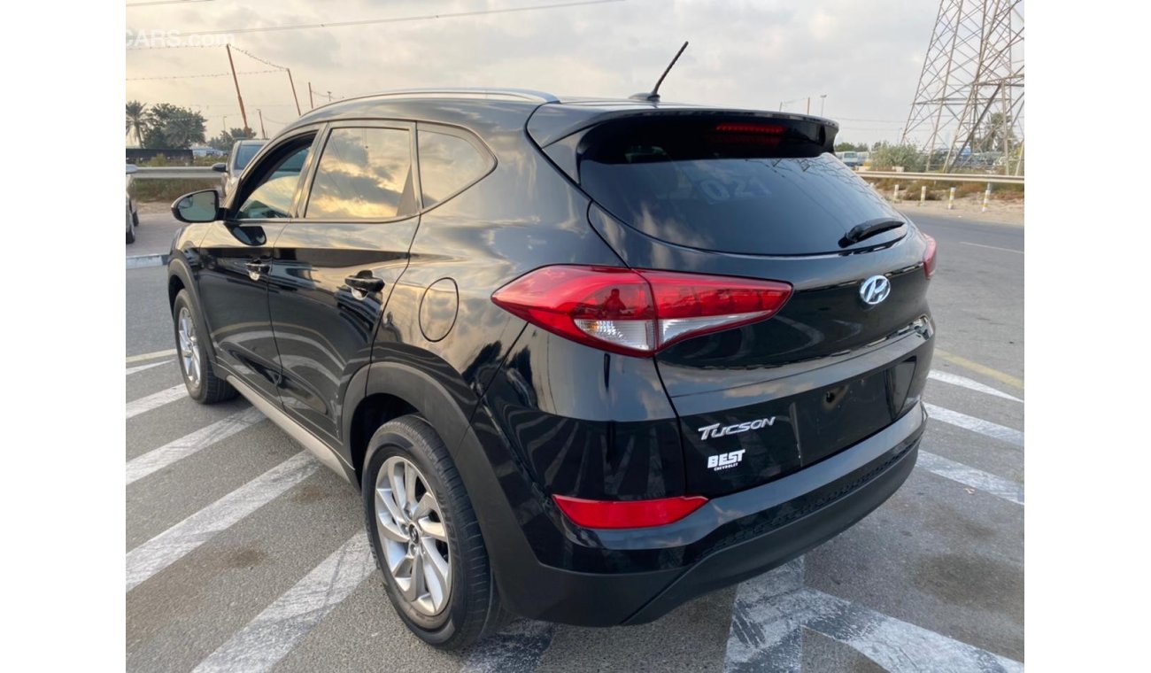 Hyundai Tucson 2017 HYUNDAI TUCSON AWD , MID OPTION