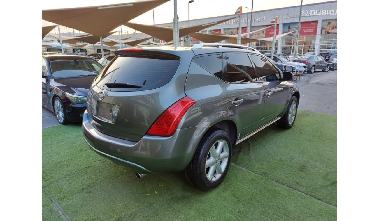 Nissan Murano Model 2008, gray color, number one, leather hatch, wing installer, in excellent condition, you do no