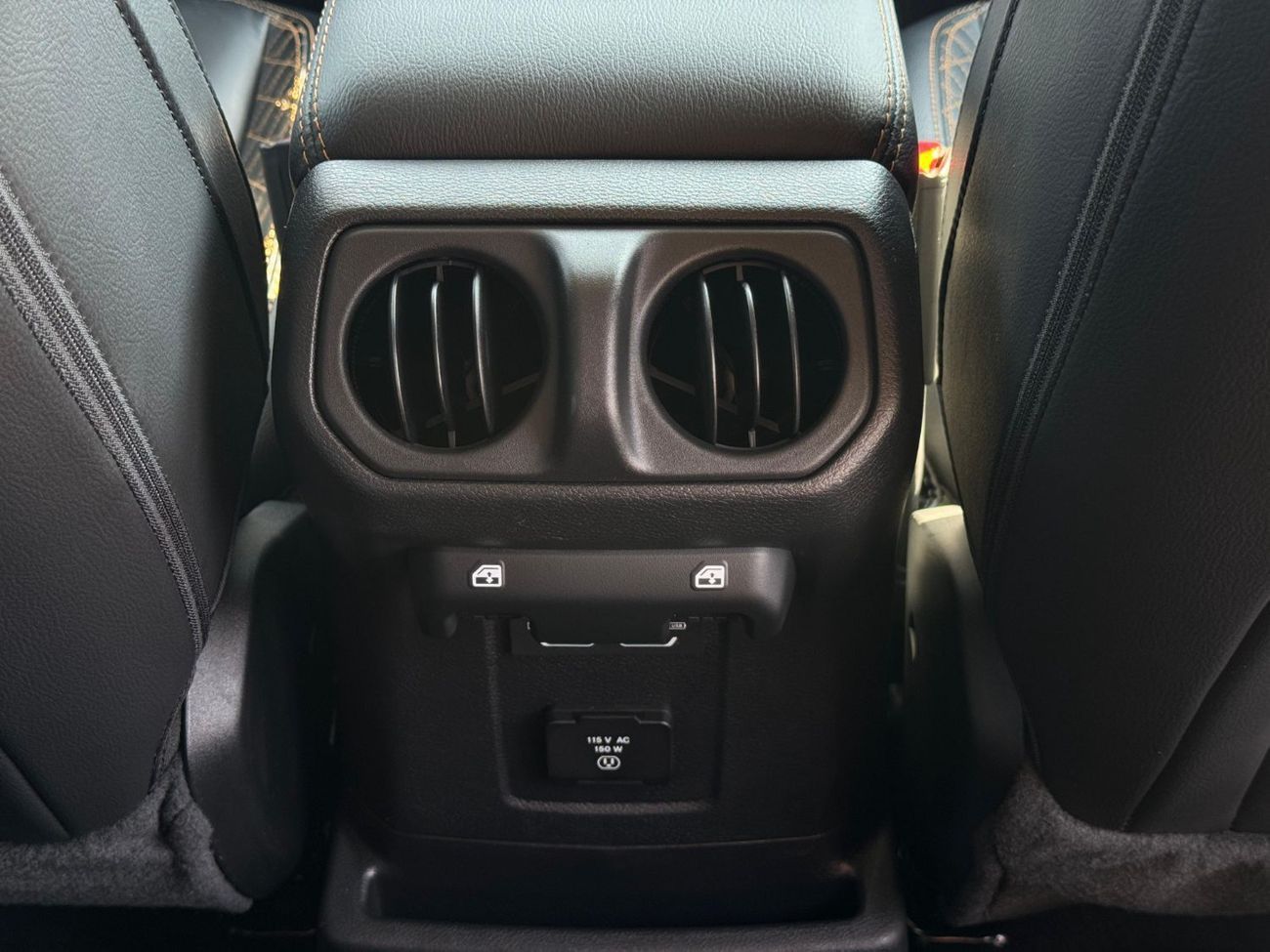 Jeep Wrangler Wrangler 4XE 2.0L Turbo PHEV 2023 Export Price @ 155,500 AED