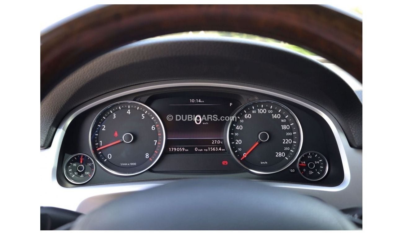 Volkswagen Touareg 4x4 V6 3.6L Automatic, Petrol | GCC Specs