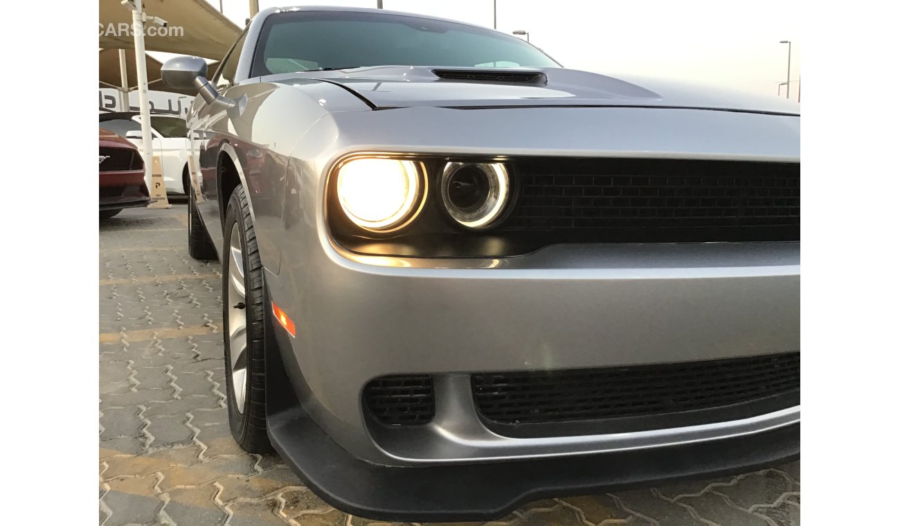 Dodge Challenger V6 /3.6 LT / Excellent Condition