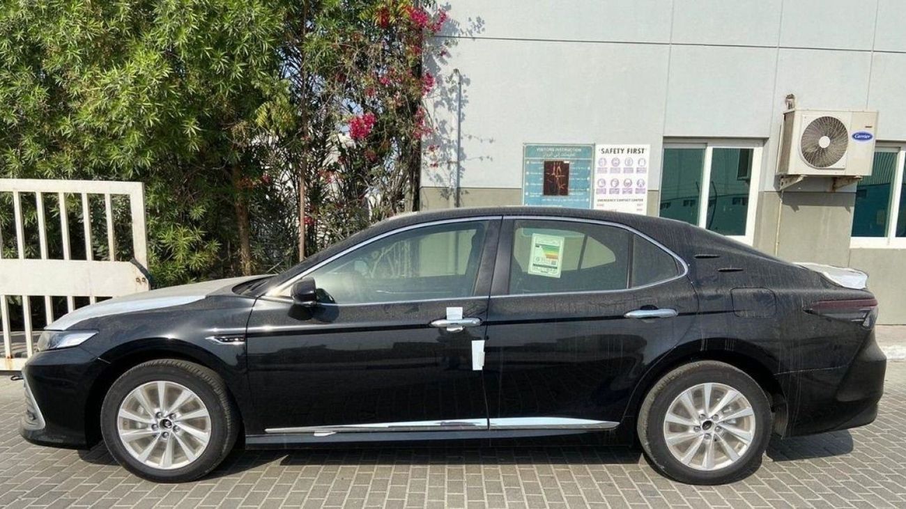 Toyota Camry 2.5 GLE AT GCC AVAILABLE FOR EXPORT