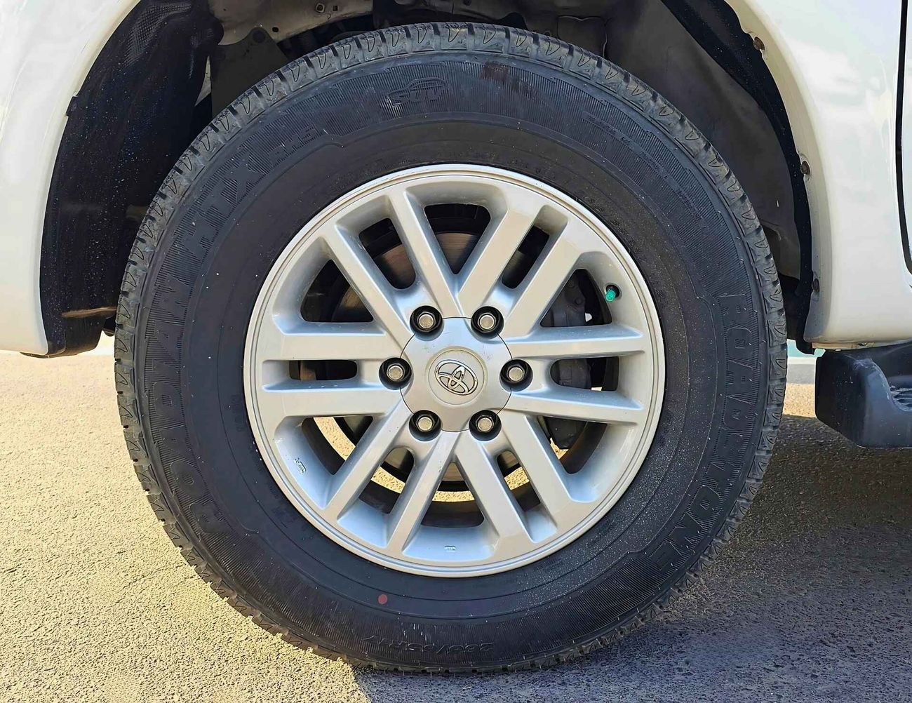 Toyota Fortuner EXR / V4 2.7L 4WD / 7 SEATS / EXPORT ONLY / LOT#66624