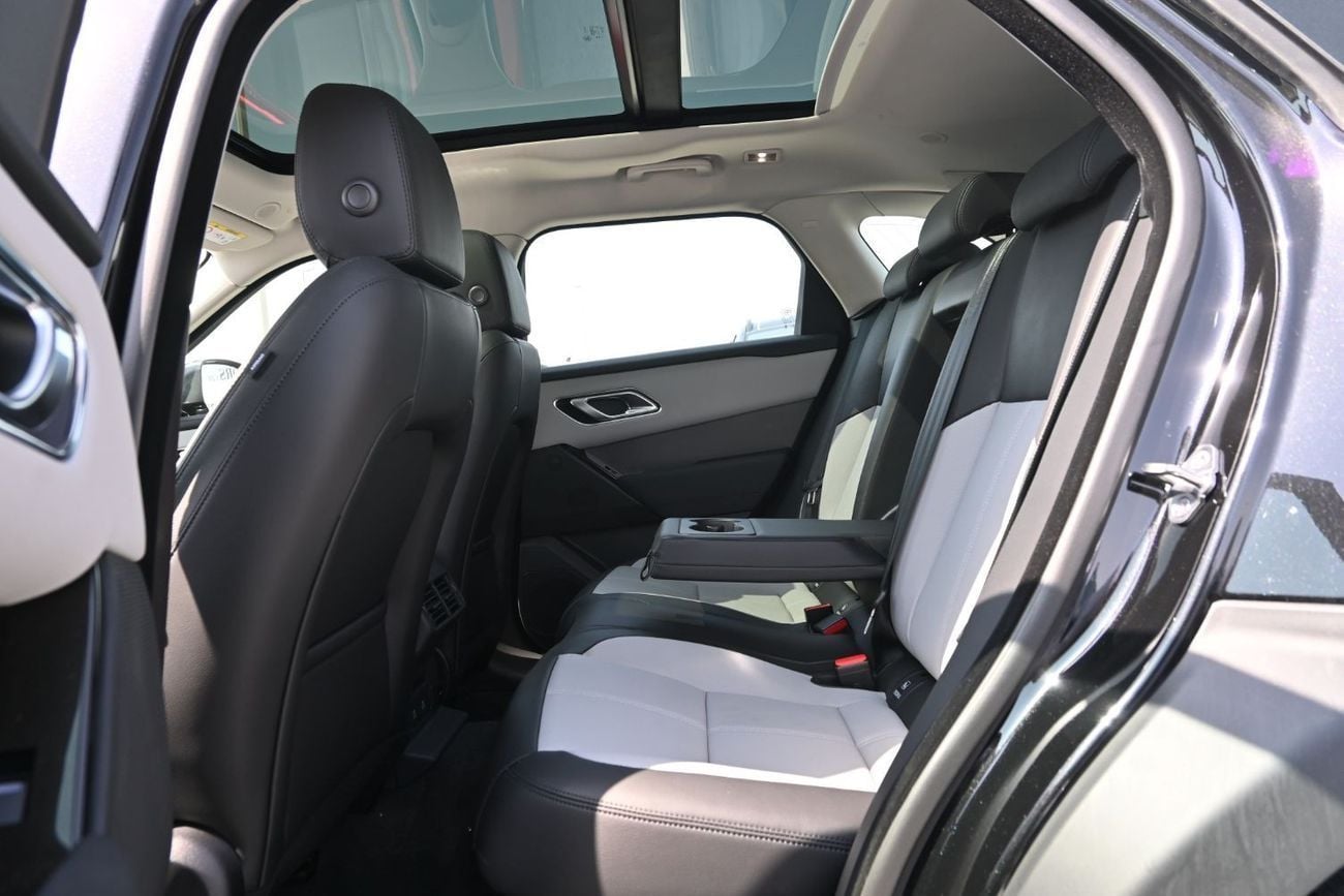 Land Rover Range Rover Velar P250 R-Dynamic SE 2.0L Land Rover Range Rover Velar, R Dynamic SE 2.0L Turbo AWD, Model 2025, Color