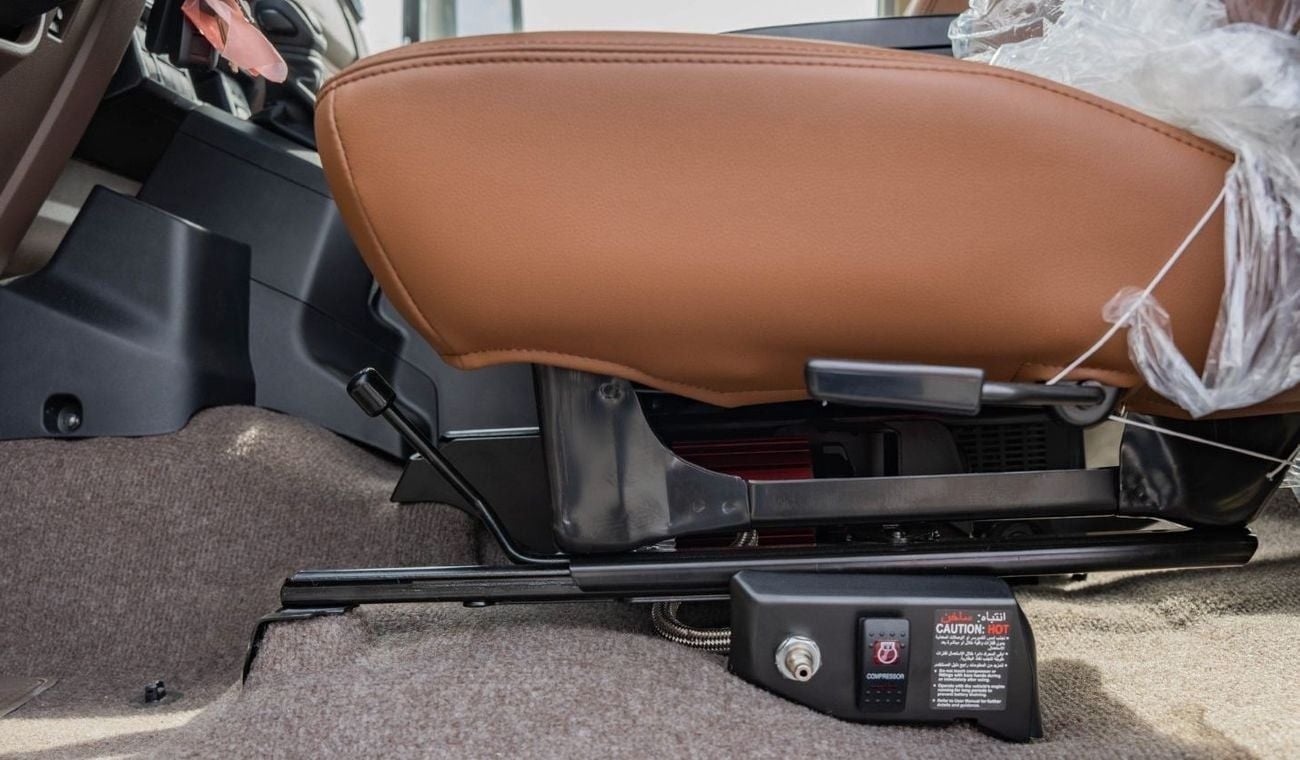 Toyota Land Cruiser 70 2025 Toyota Land Cruiser LC71 4.0L AT Petrol Full Option