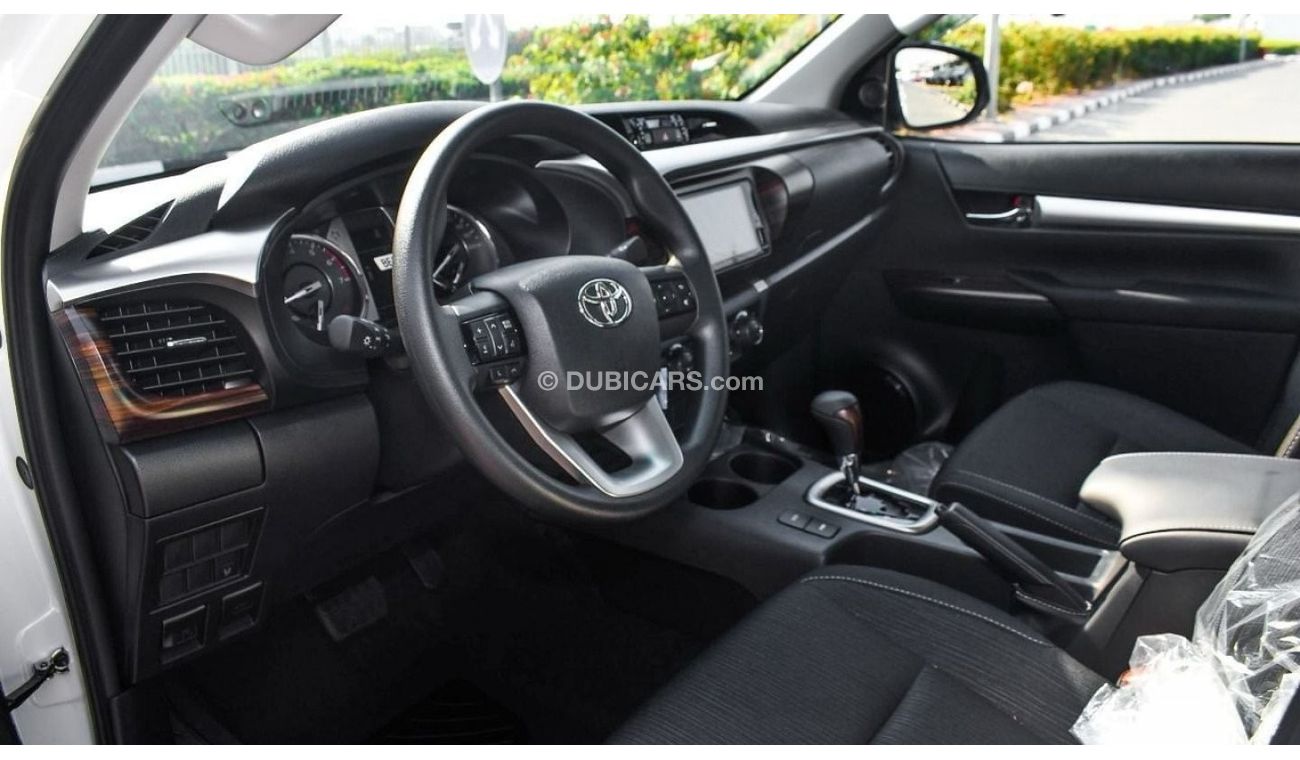 New TOYOTA HILUX 2.7L PETROL AT FULL 2025 MODEL GCC 2025 for sale in