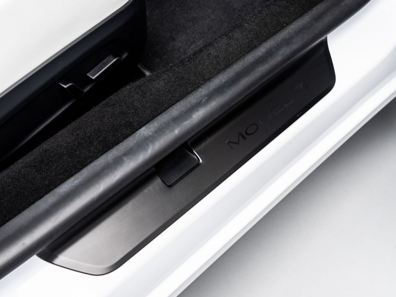 Tesla Model 3 PERFORMANCE BUY NOW, PAY 2027 | THE BLACKLINE STANDARD | Tesla Warranty, Carbon Fibre, GCC