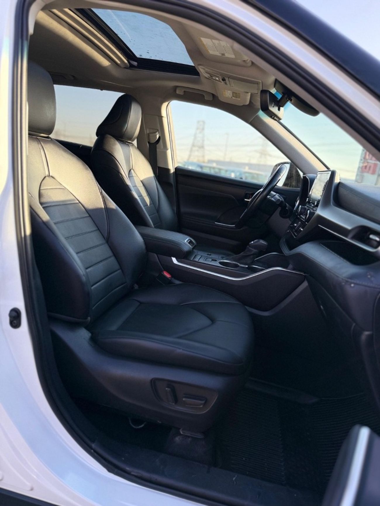 تويوتا هايلاندر TOYOTA Highlander Hybrid XLE Premium