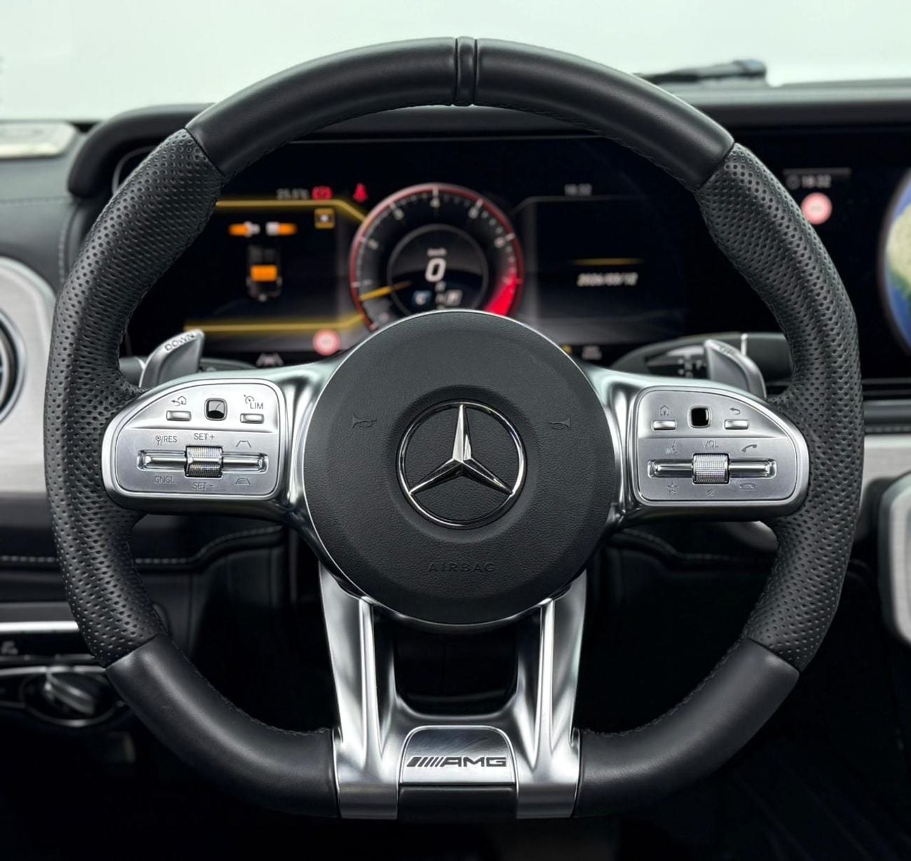 مرسيدس بنز G 63 AMG 2022 Mercedes Benz G63 AMG, Warranty, Very Low Km,  Fully Loaded, Excellent Condition, Japanese