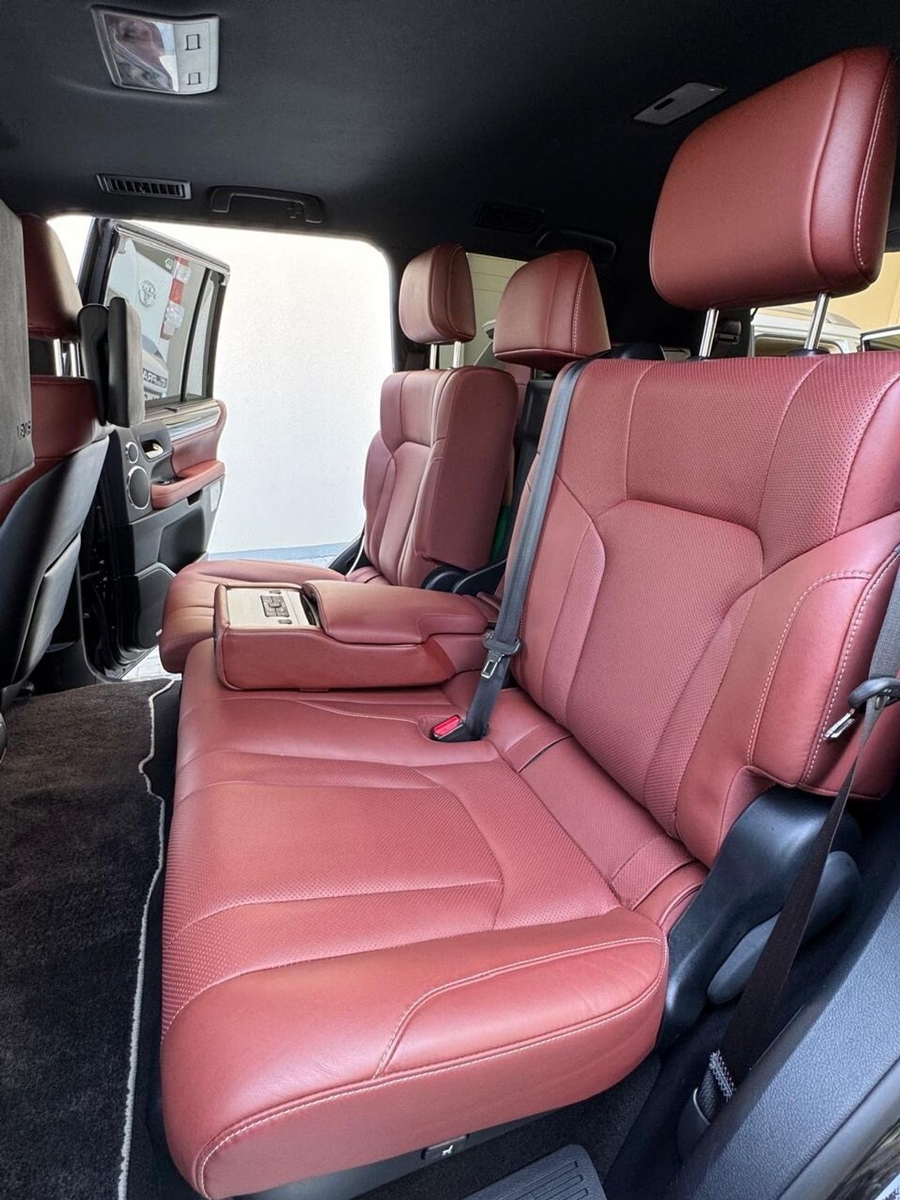 لكزس LX 570 Signature