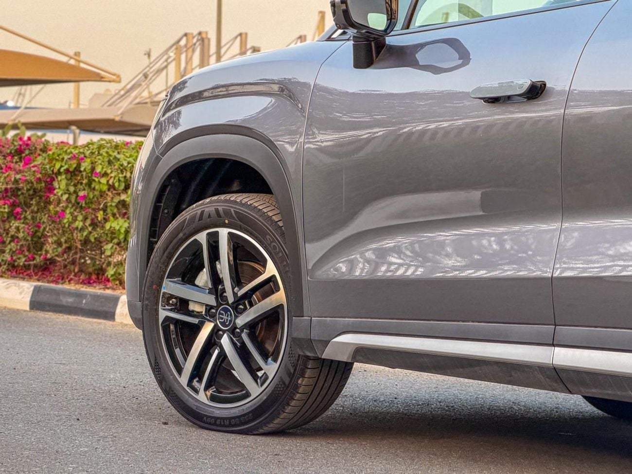 بي واي دي سونغ ل 2025 BYD Song L DM-i | 112 kWh | 1.5L Hybrid (Plug-In) | For Local Registration & Warranty