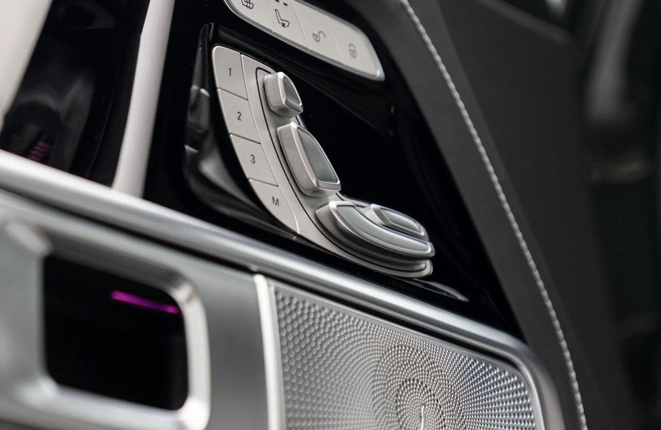 Mercedes-Benz G 63 AMG 4.0L V8 Twin-Turbocharged Engine + eMotor