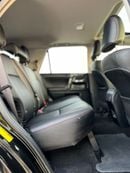 تويوتا فور رنر  2023 Toyota 4Runner Full Option 4.0L V6 - Rear Camera - AWD 4x4 - Sunroof - Leather Se