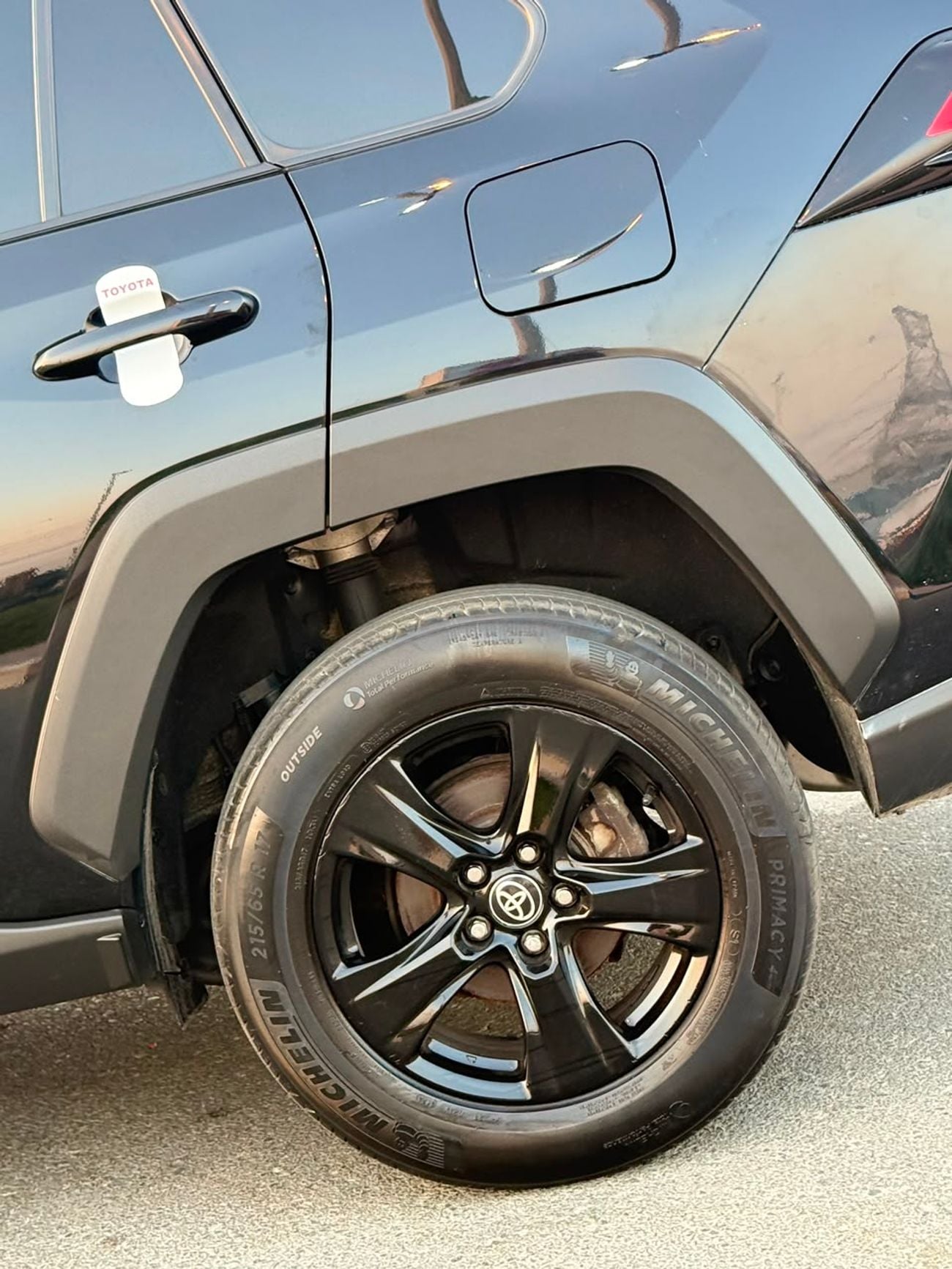 Toyota RAV4 ADVENTURE full option