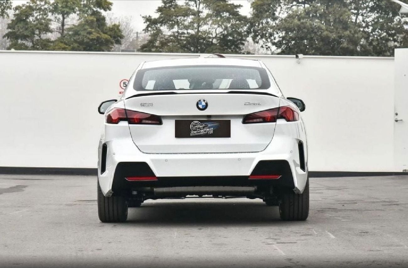 BMW 225L BMW 225L / 0km / white