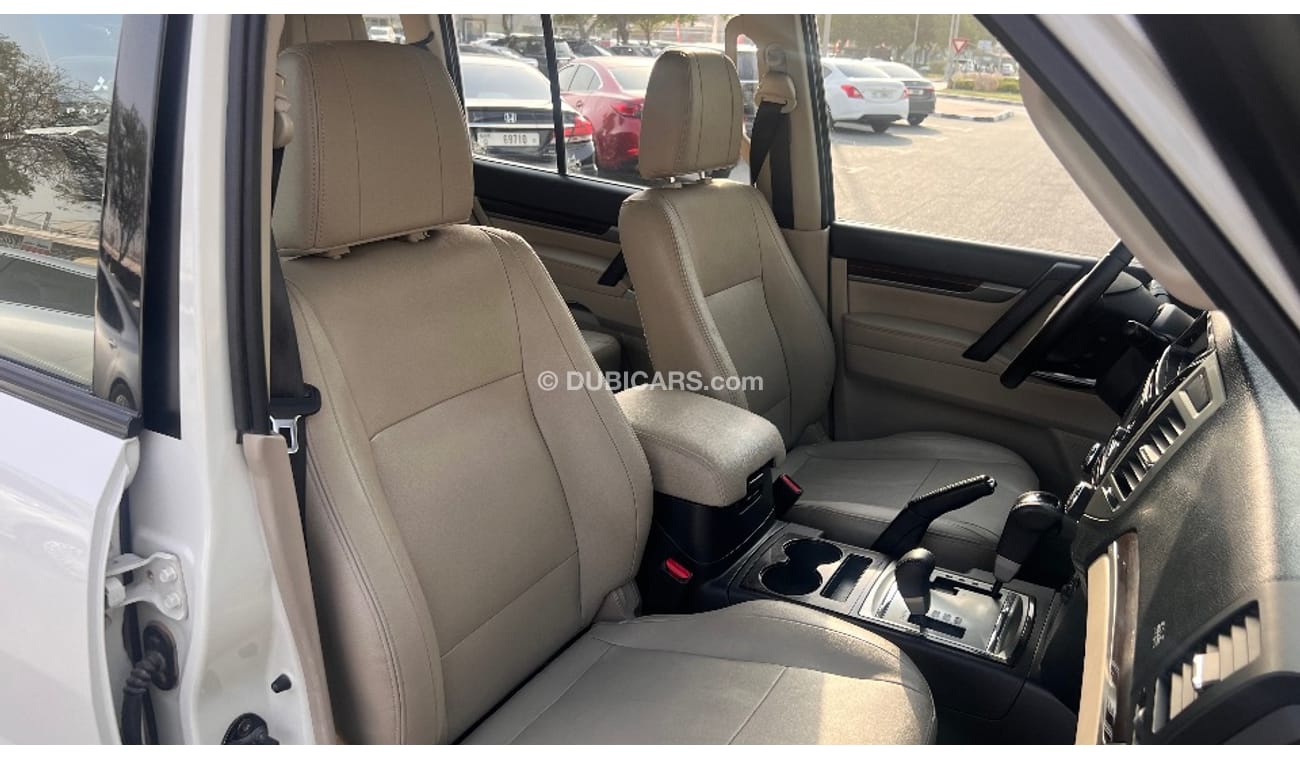 Mitsubishi Pajero 2017