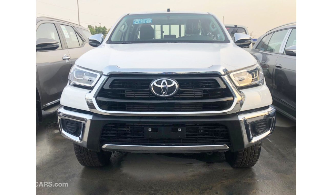 Toyota Hilux 2.4L DIESEL / M/T / DVD CAMERA / REAR A/C WIDE BODY (CODE # 4390)