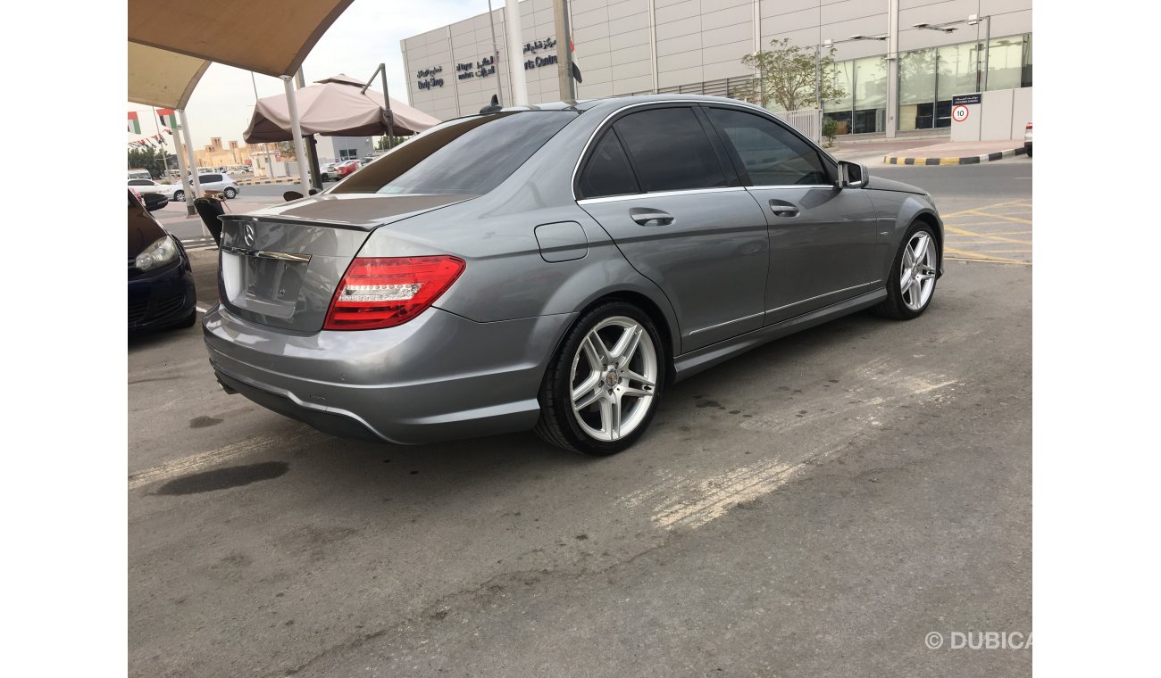 Mercedes-Benz C200 we offer : * Car finance services on banks * Extended warranty * Registration / export services