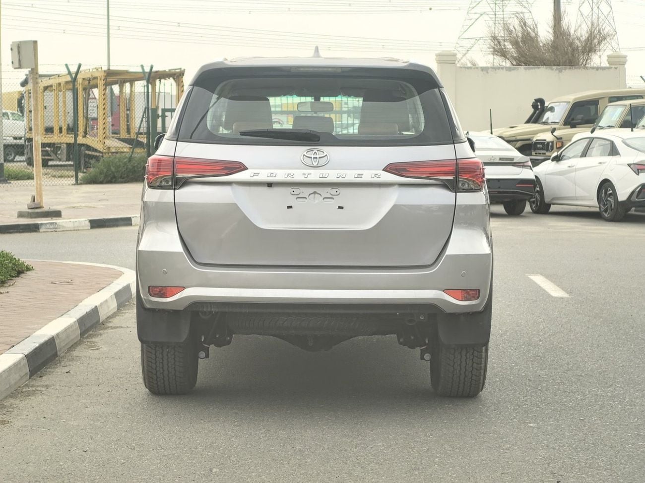Toyota Fortuner EXR FORTUNER,2.7L,4X4,MANUAL AC,ROOF RACK,REAR VEIW CAMERA,17''AW,A/T,2026MY( FOR EXPORT ONLY)