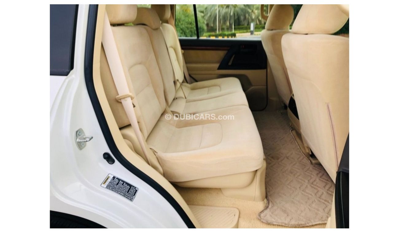 Toyota Land Cruiser GXR MODEL 2016 GCC CAR PERFECT CONDITION INSIDE AND OUTSIDE FULL ELECTRIC CONTROL STEERING CONTROL B