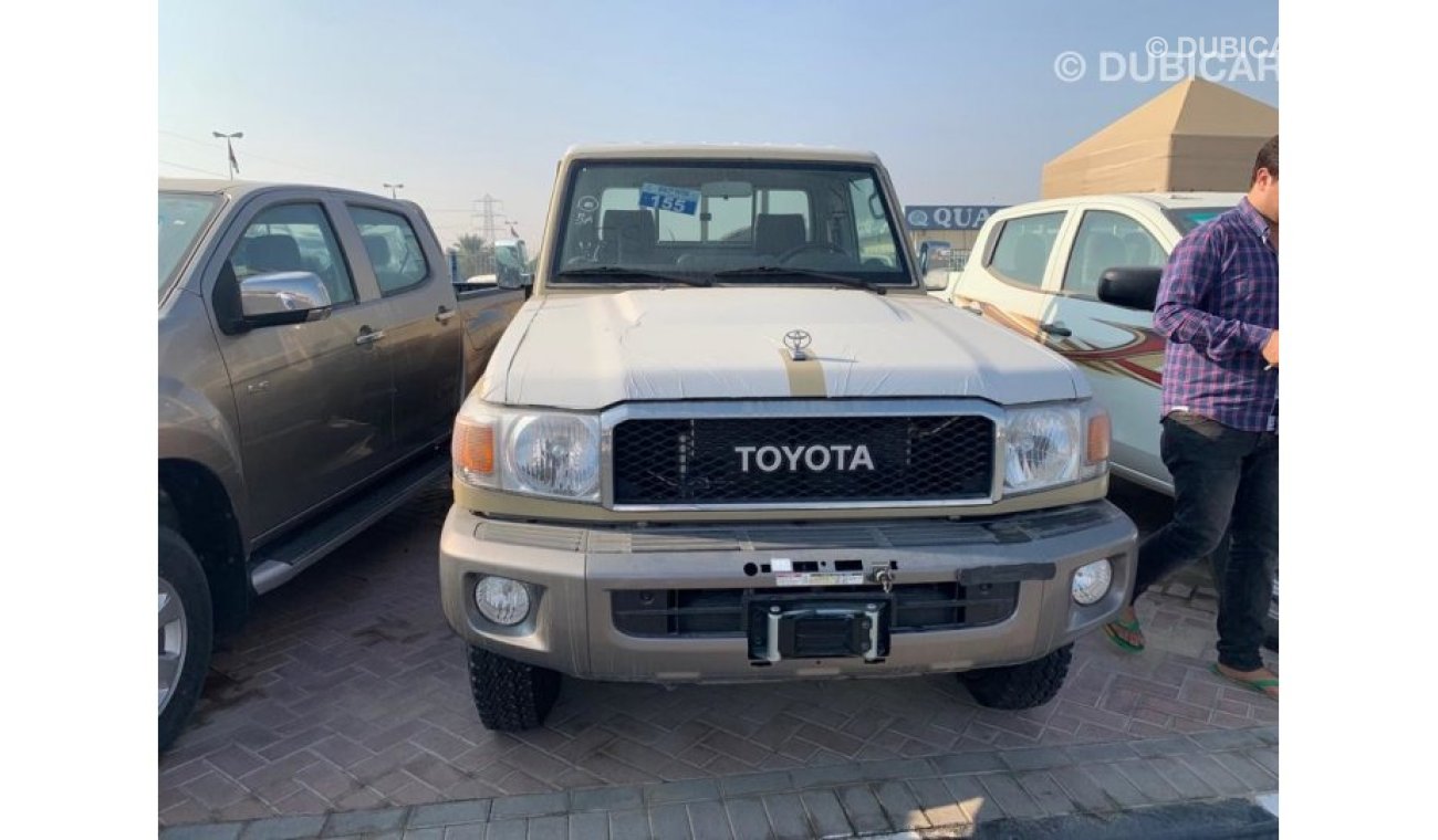 تويوتا لاند كروزر بيك آب 4x4 diesel v6