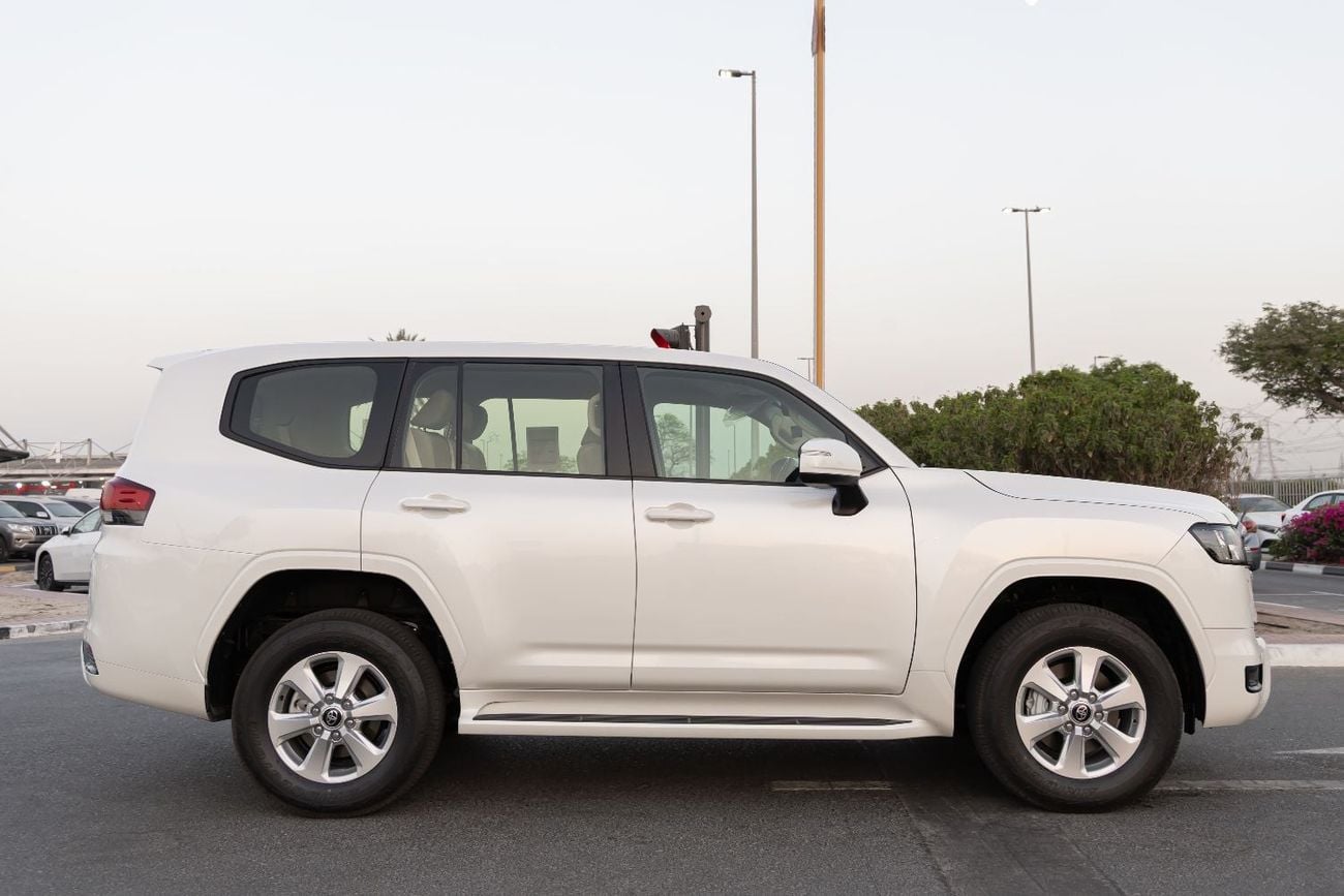 Toyota Land Cruiser GXR LAND CRUISER | LC300 | 2026 | GCC | 4WD | V6 3.5L | 1 Camera - 1 electric chair | Petrol | 7 seat |
