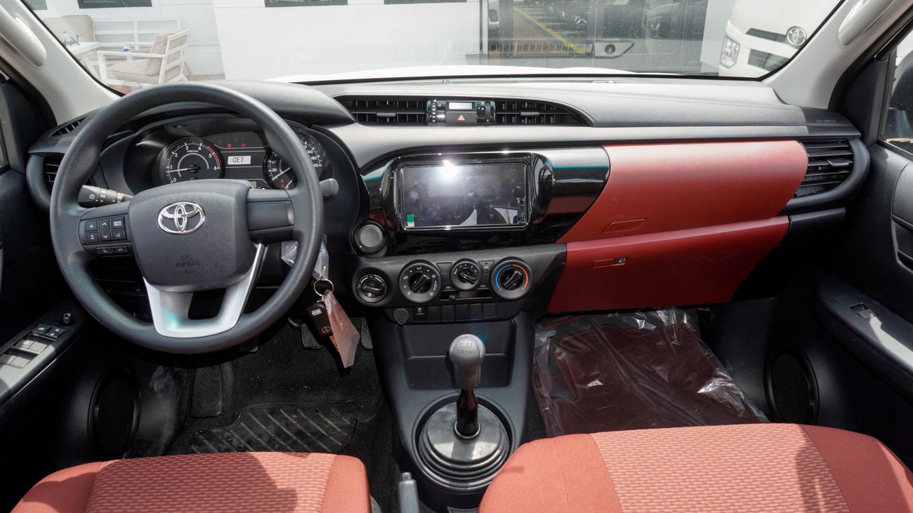 تويوتا هيلوكس DLX 2.4 L d