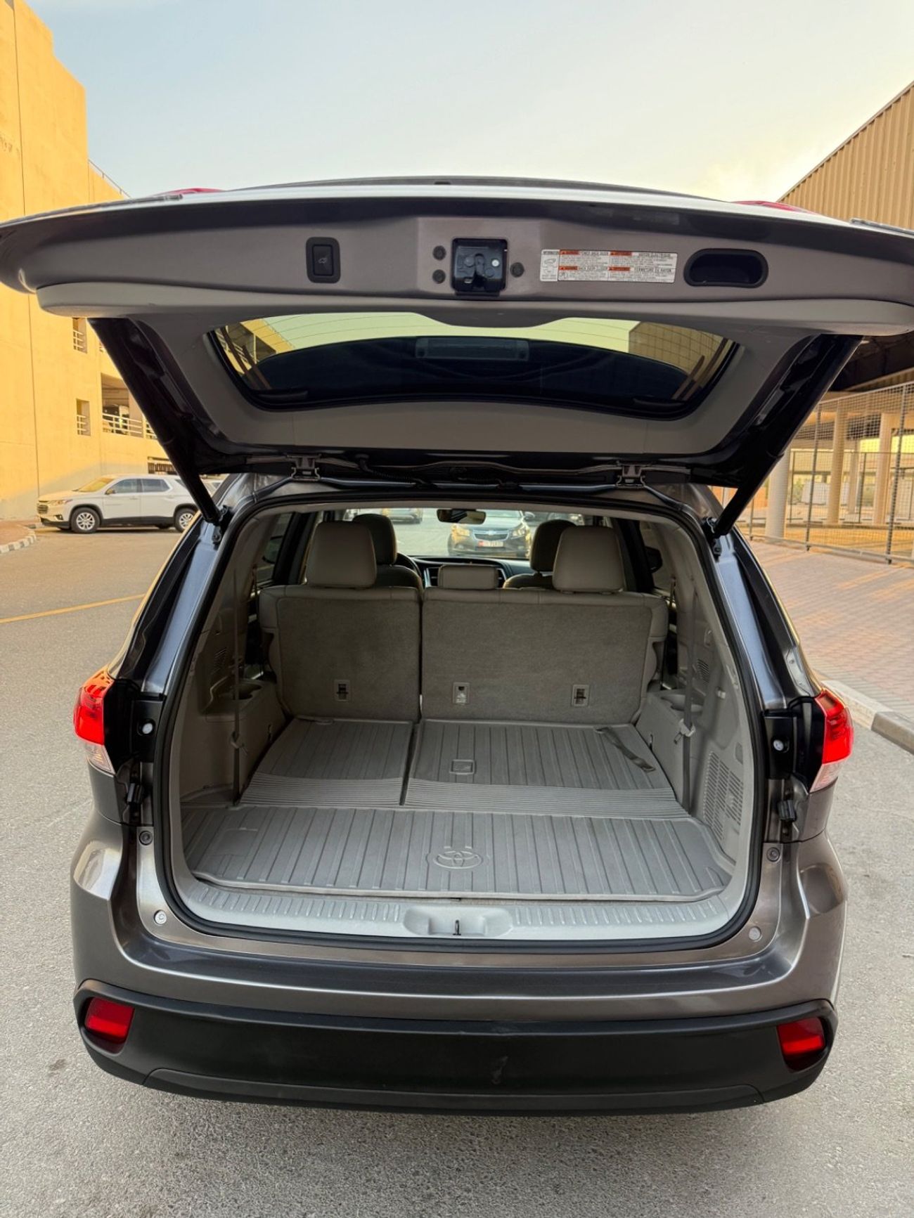 Toyota Highlander 2018 XLE LIMITED MOONROOF FULL OPTION 3.5/ 4x4 USA SPEC