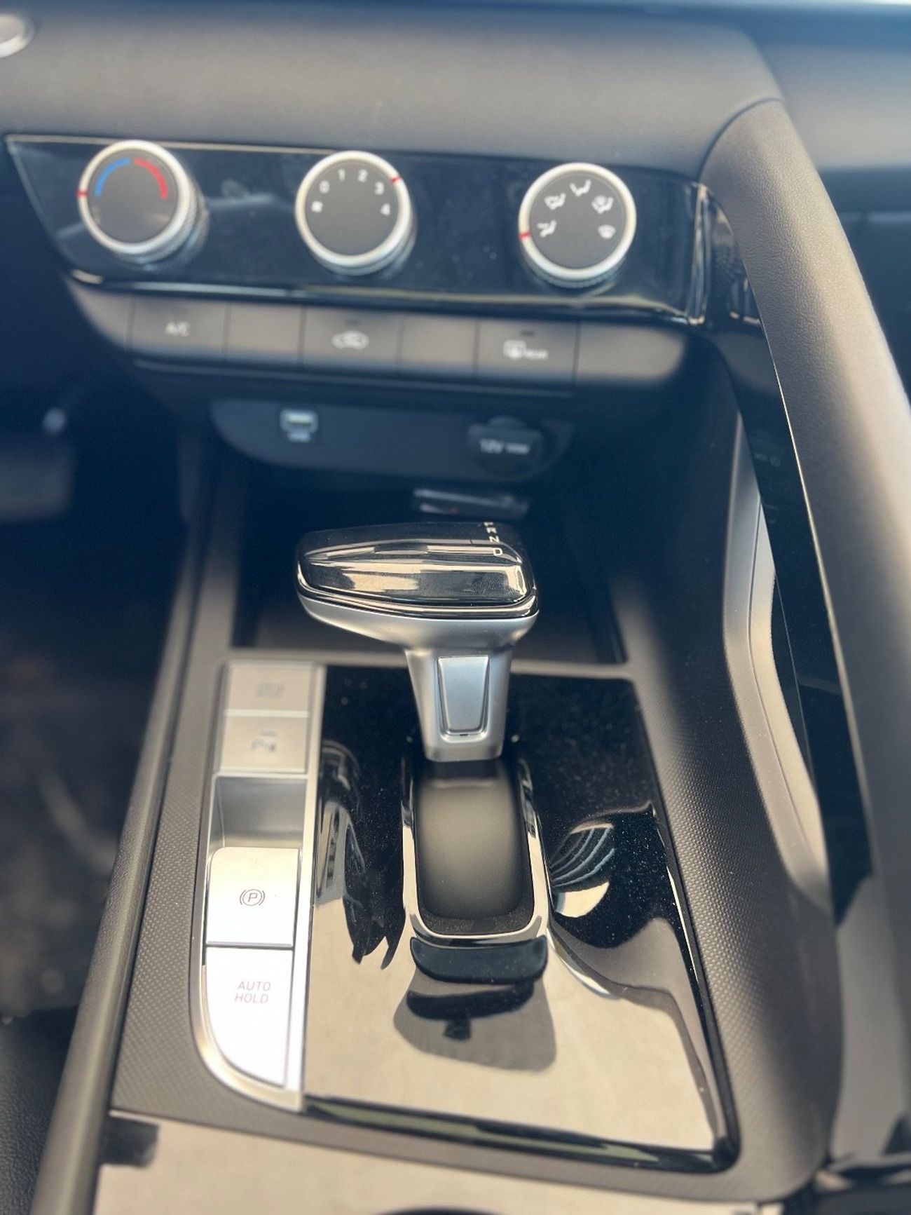 هيونداي إلانترا GL 1.6L