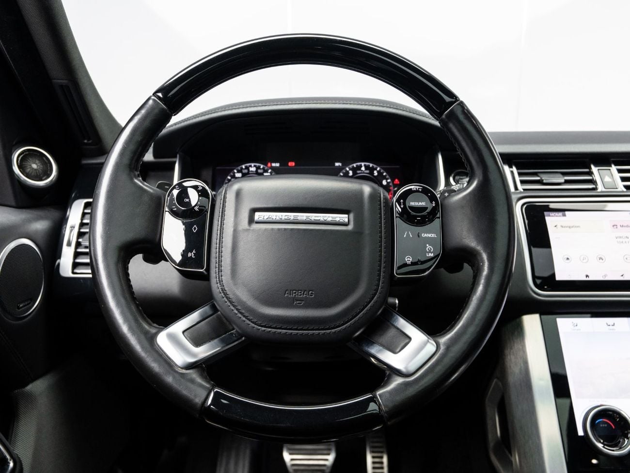 Land Rover Range Rover VOGUE SE BUY NOW, PAY 2027 | THE BLACKLINE STANDARD | 12 Month Blackline Warranty, GCC