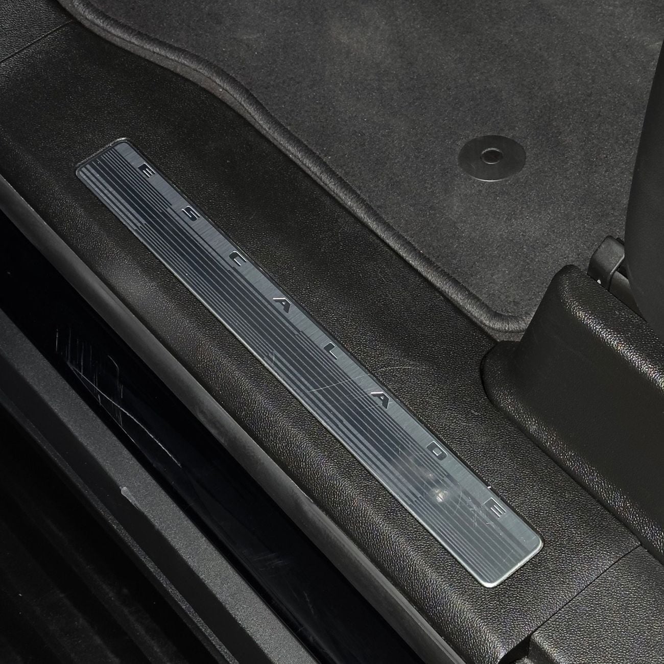 Cadillac Escalade Premium Luxury 6.2L 4WD