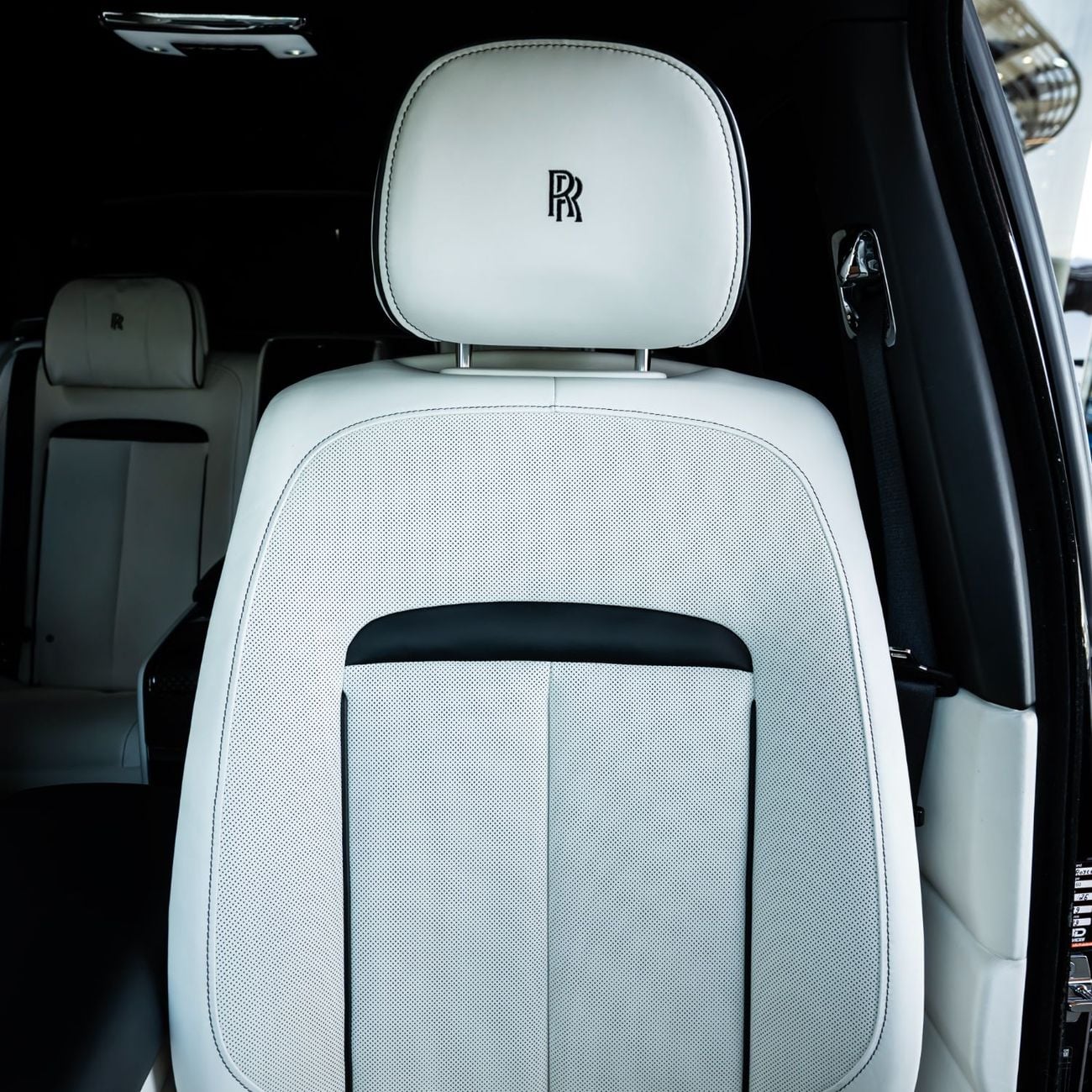 Rolls Royce Cullinan BLACK BADGE