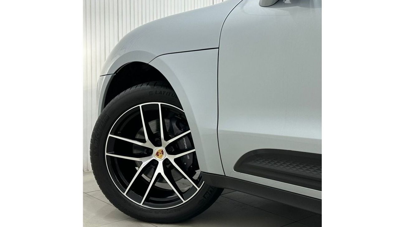 بورش ماكان 2023 Porsche Macan, December 2024 Porsche Warranty, Full Porsche Service History, Low Kms, GCC