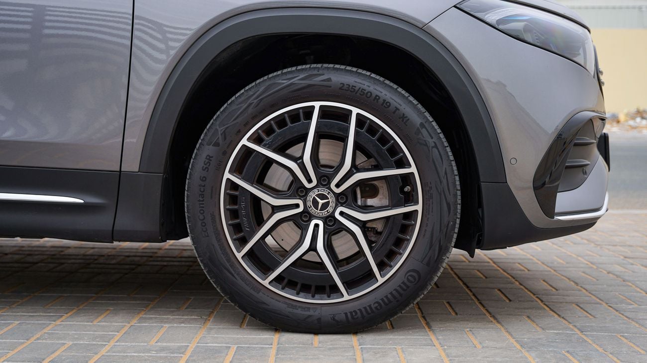 مرسيدس بنز EQB 350 4M STANDARD