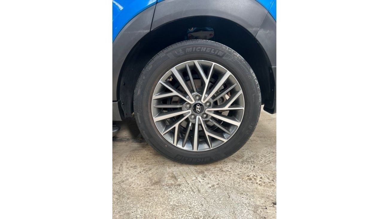 Hyundai Tucson GLS Plus PUSH START WITH LOW MEALIGE