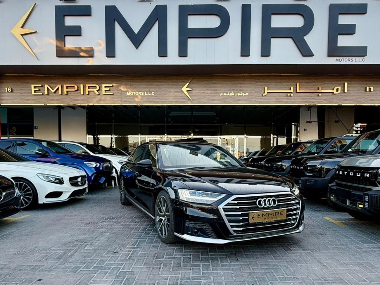 Audi A8 L 60 TFSI quattro 4.0L (460 HP)