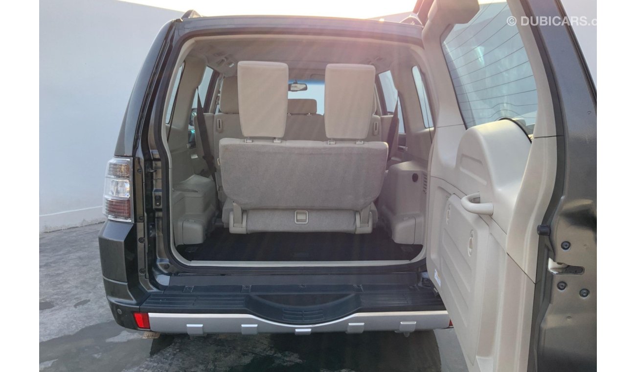 Mitsubishi Pajero GLS Midline w/sunroof