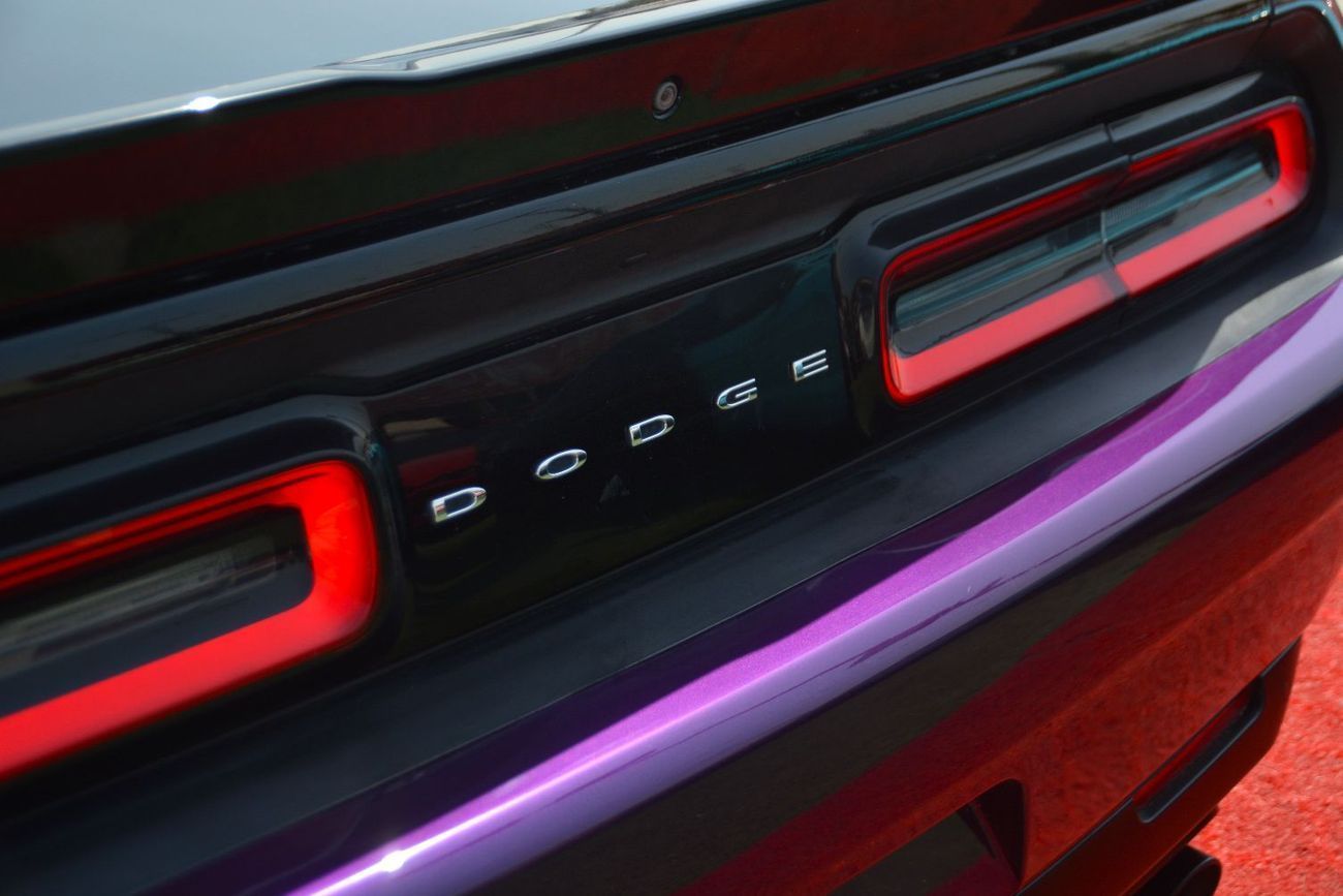 Dodge Challenger R/T Scat Pack 6.4L PURPLE BLACK MONSTER