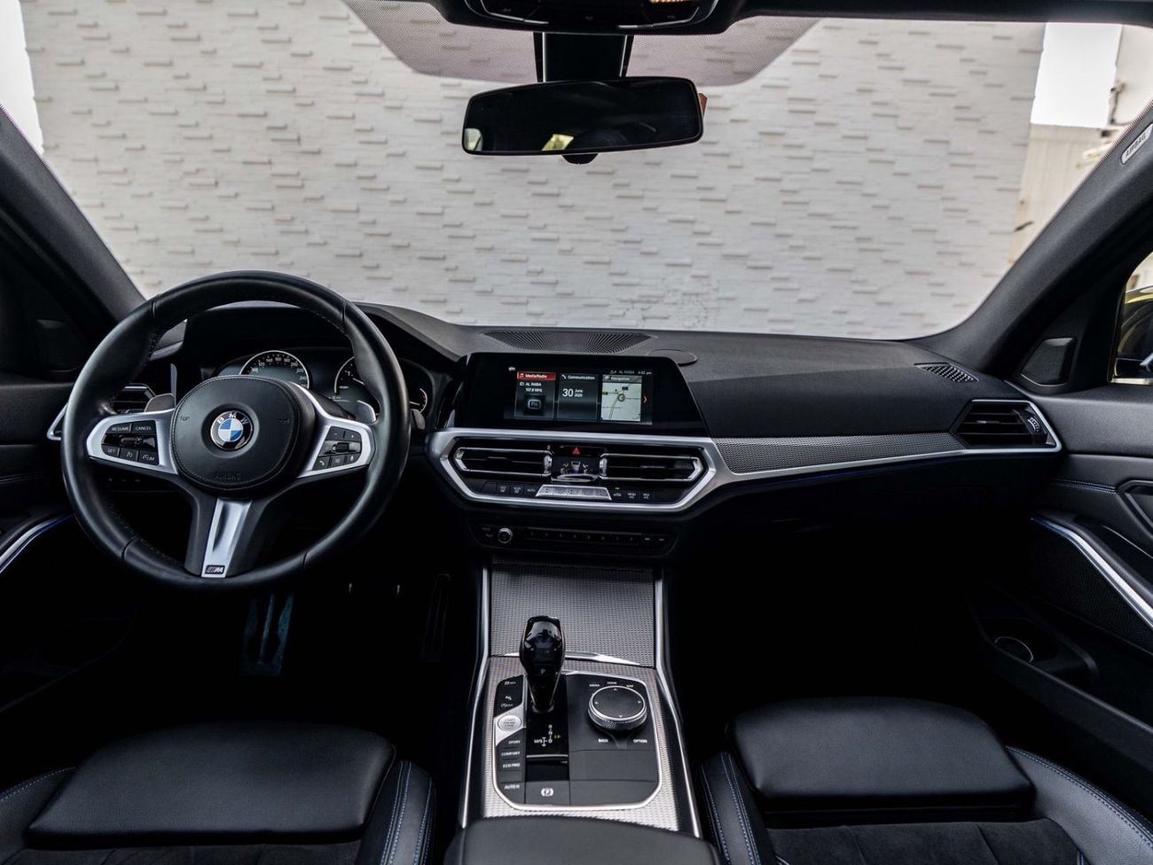 BMW 330i M SPORT