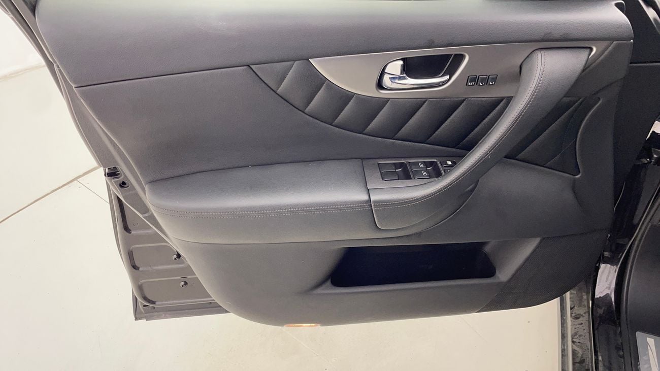 إنفينيتي QX70 LUXURY 3.7 | بدون دفعة مقدمة | اختبار القيادة في المنزل