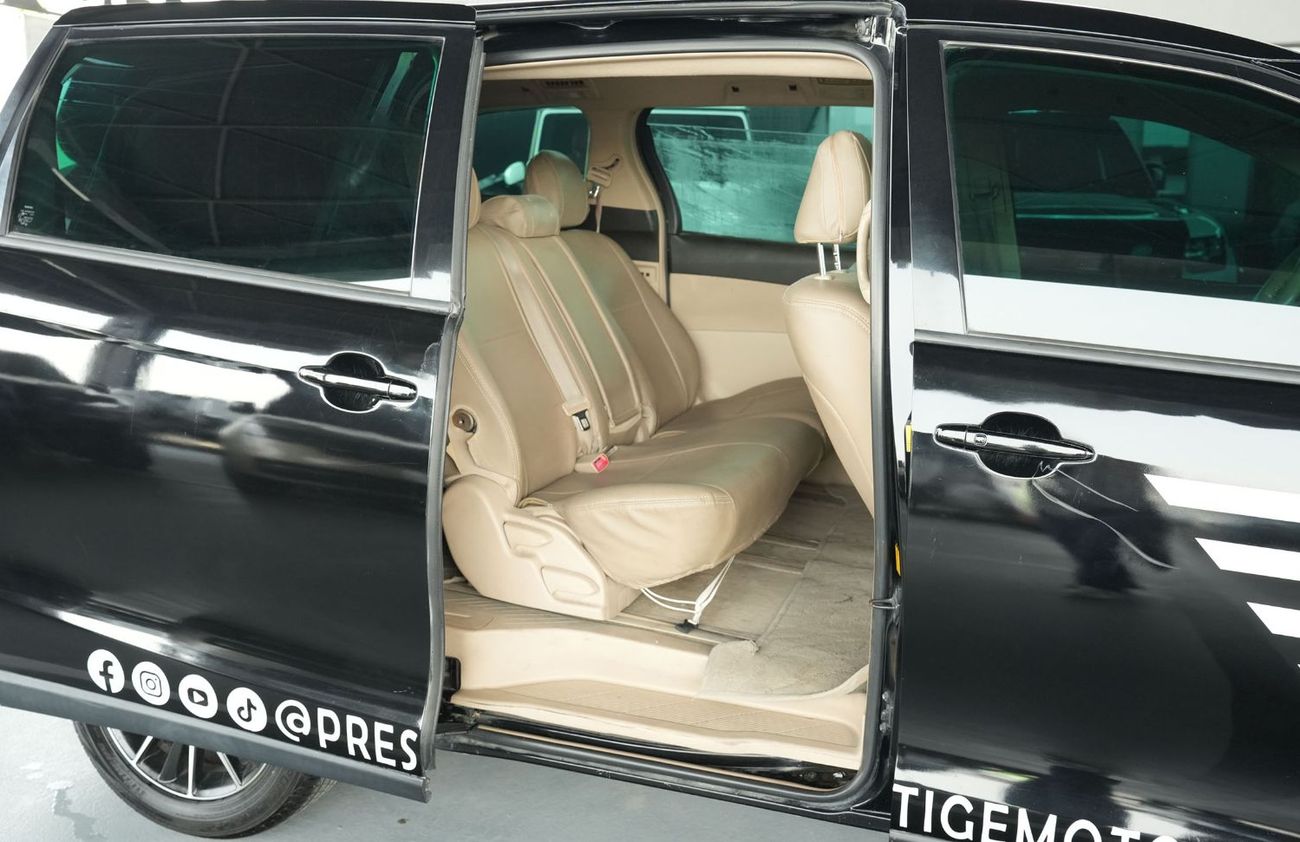 Toyota Previa SE