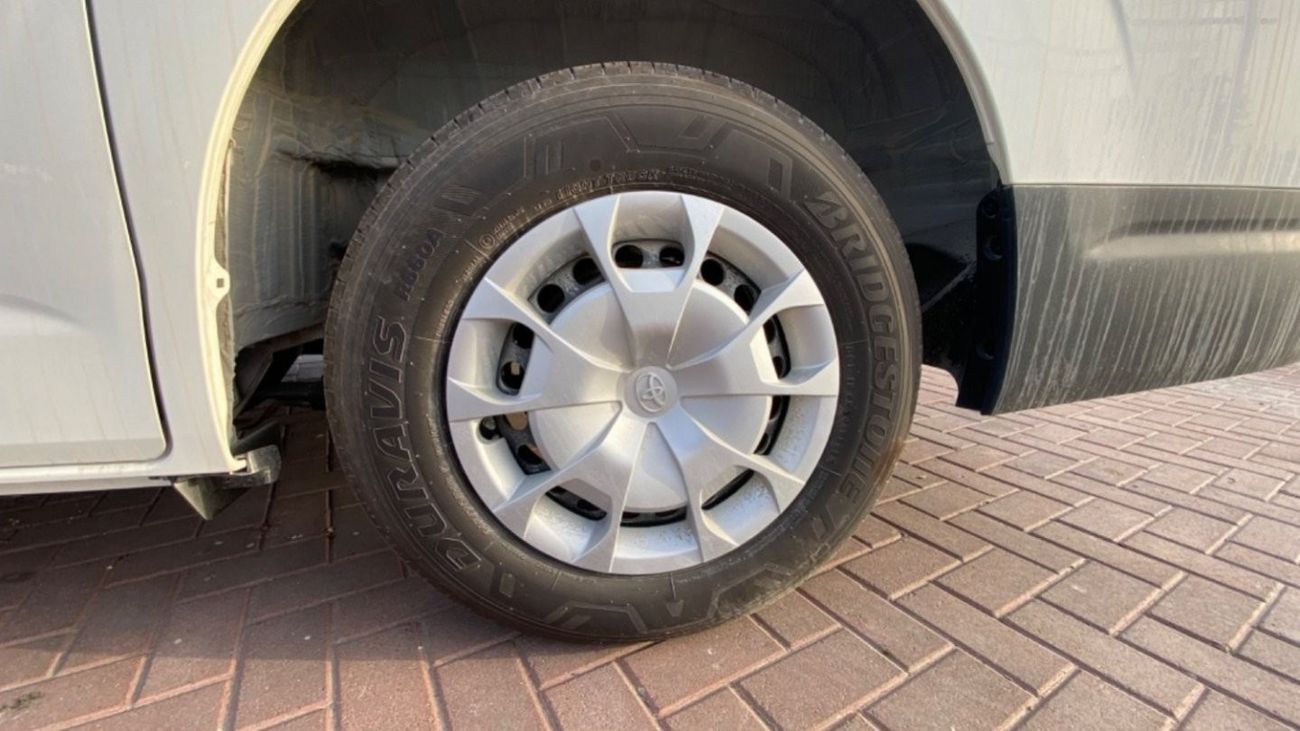 تويوتا هاياس BRAND NEW CARO VAN 2022 5 DOORS FOR EXPORT ONLY