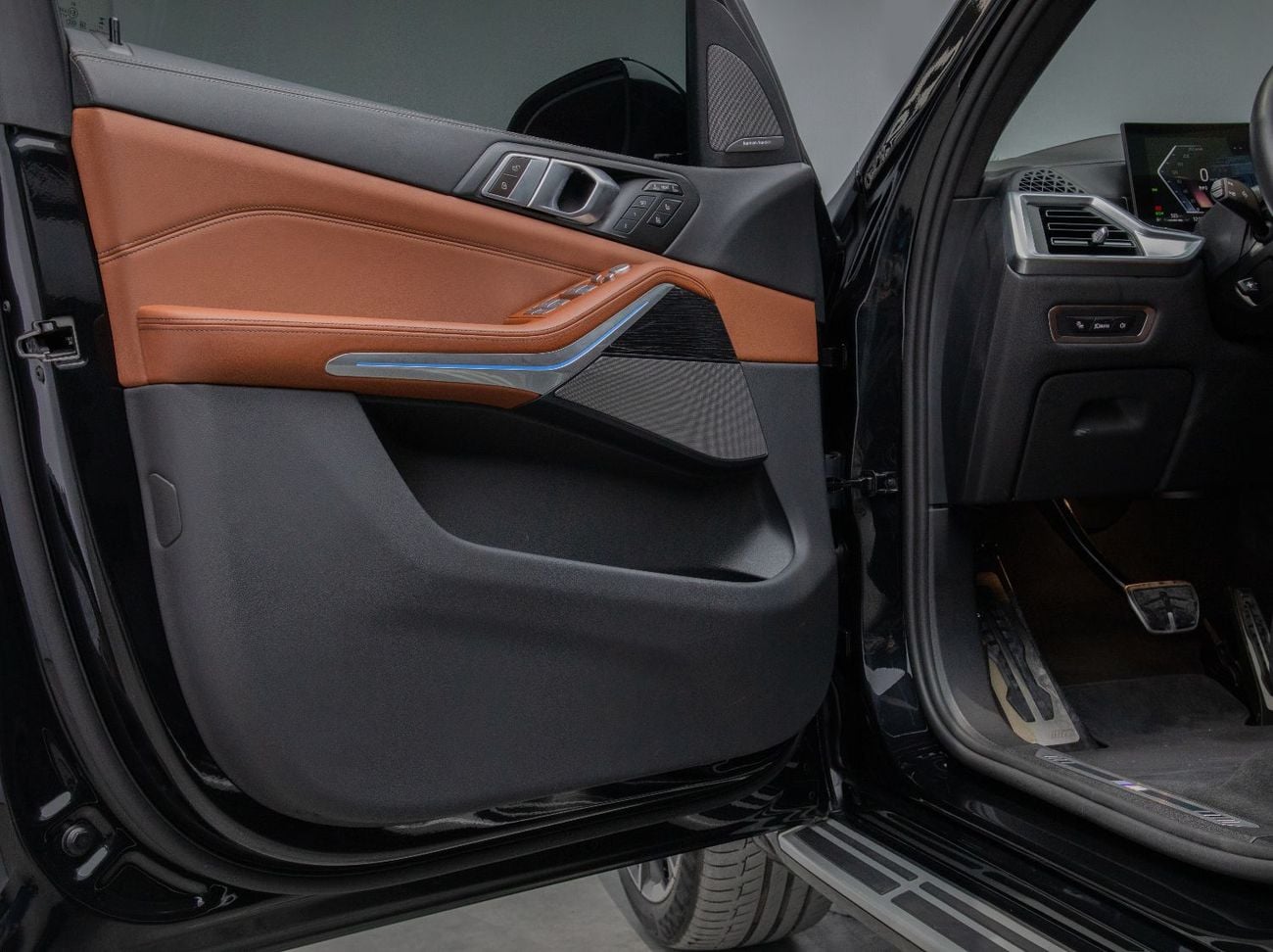 بي أم دبليو X7 xDrive 40i M Sport Pro