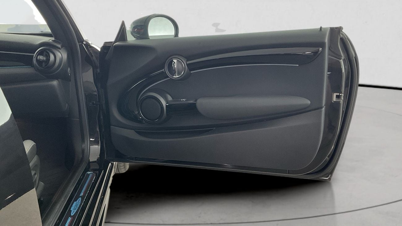 ميني جون كوبر John Cooper Works | upto AED 20,000 Ramadan Discount | شامل الضمان | 0 ﺪﻔﻋﺓ ﺃﻮﻟﻯ