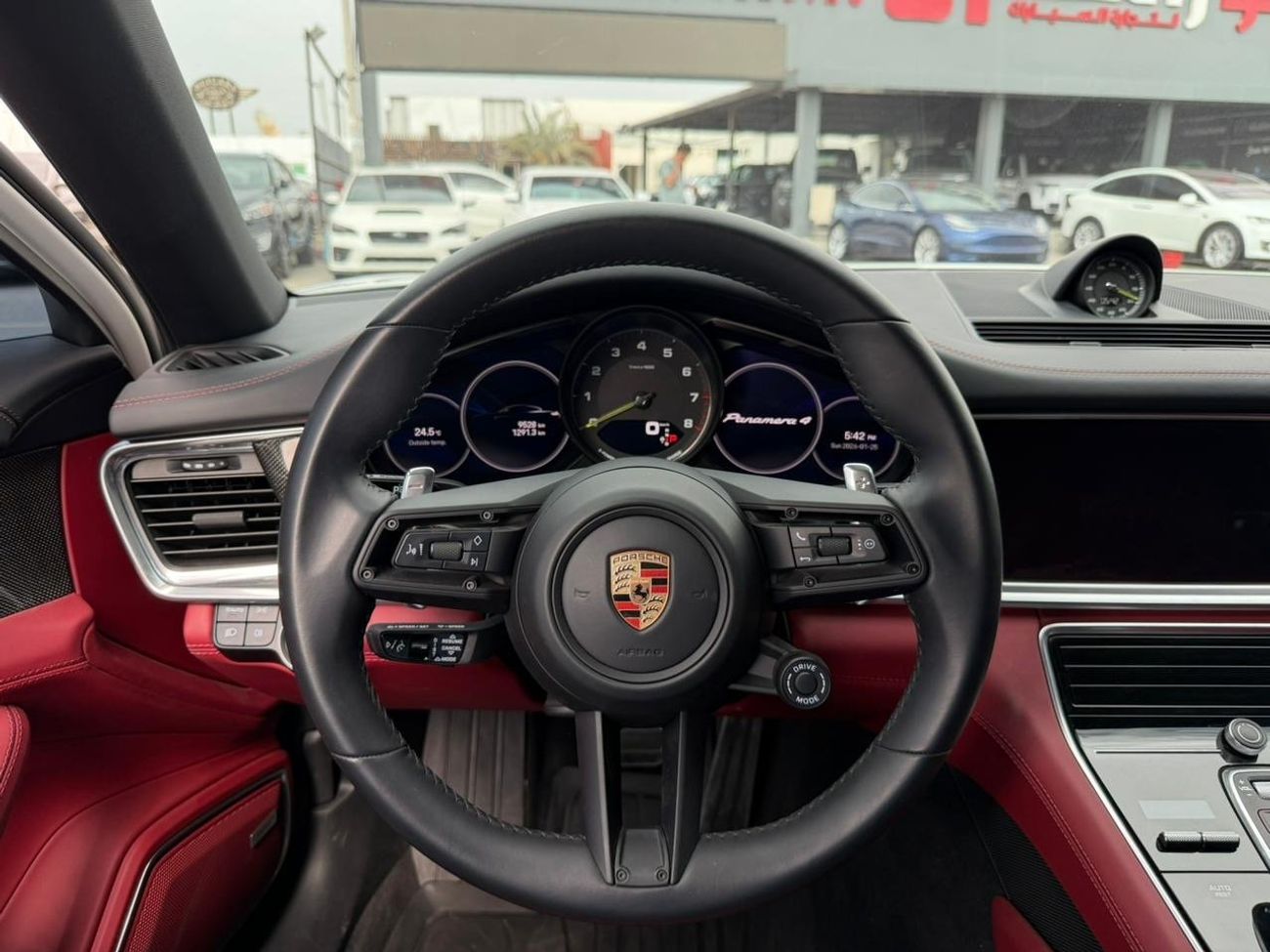 بورش باناميرا Turbo S E-Hybrid Sport Turismo 4.0L (680 HP) RWD