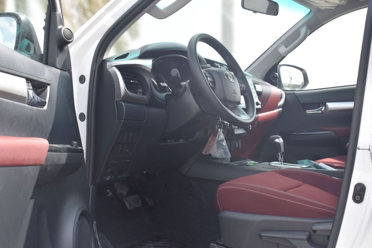 تويوتا هيلوكس HILUX SR5 2.7L AT 2025