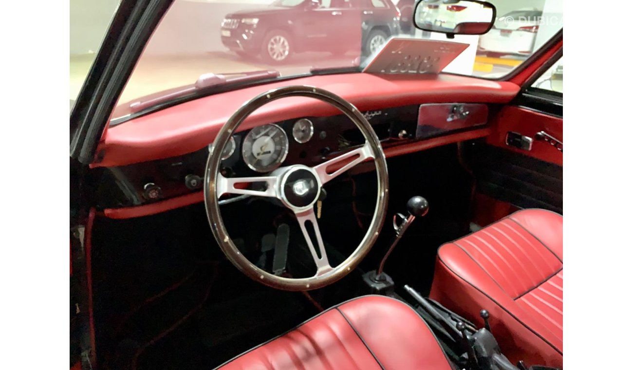 Volkswagen Karmann Ghia