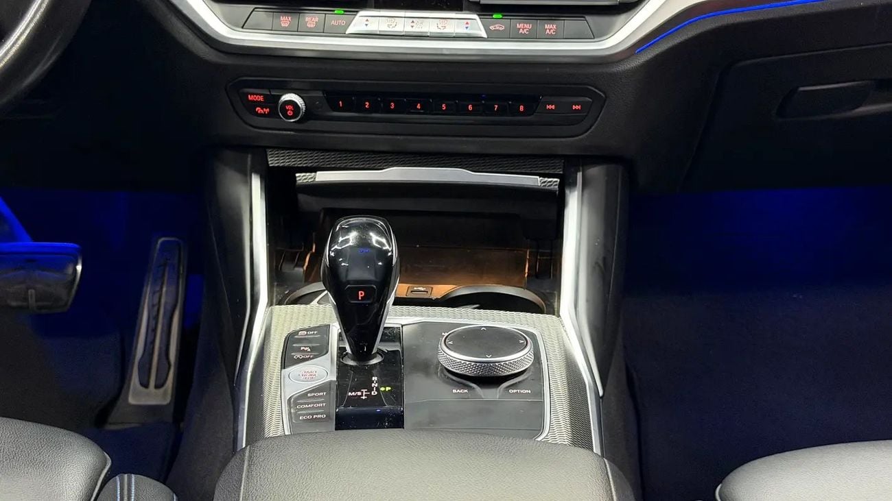 BMW 330i Exclusive 2.0L (255 HP)